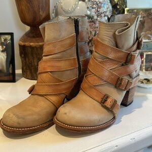 Hustle - Freebird by Steven Beige Strappy Ankle Booties - Size 8